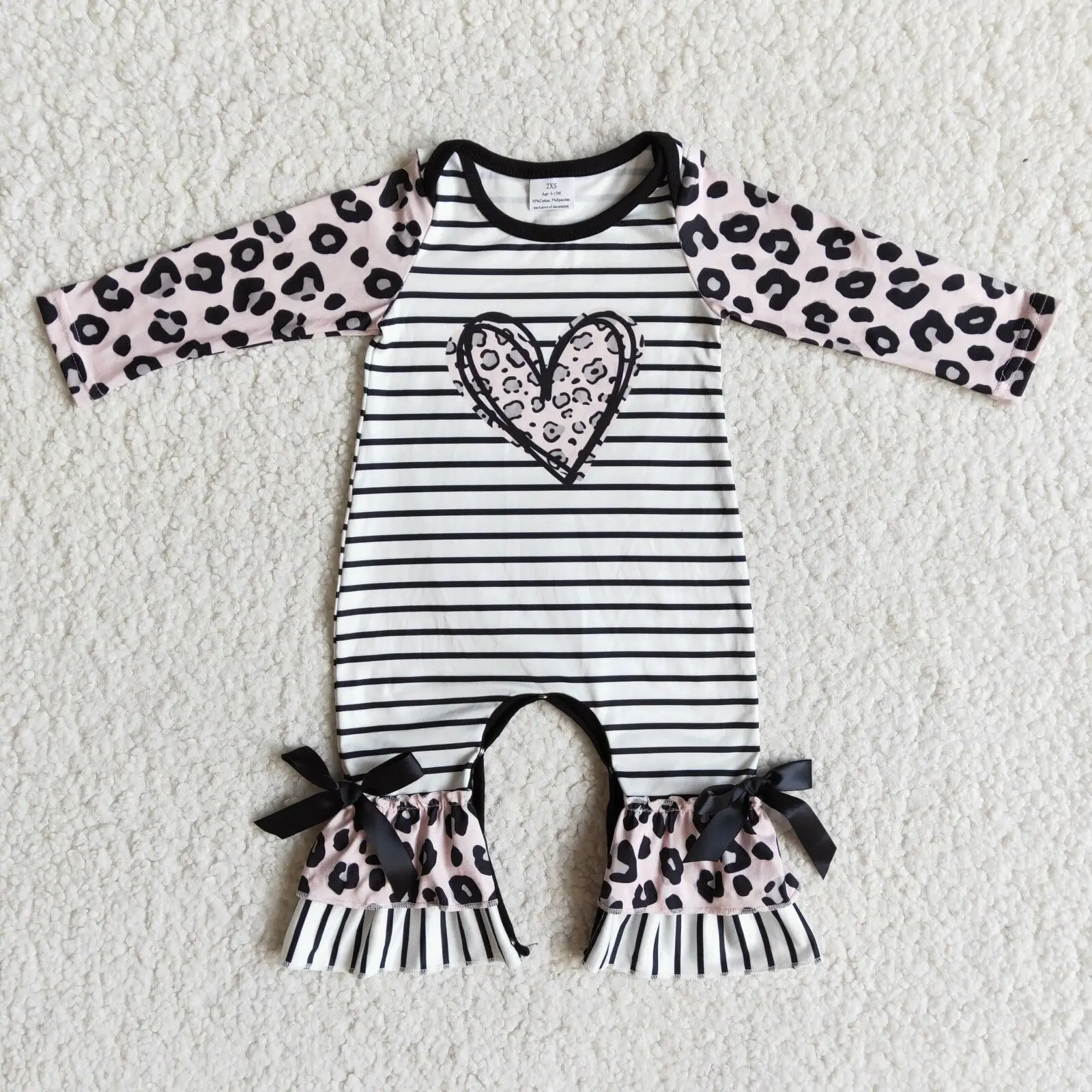 

high quality girls romper button bows design love pattern leopard printed fall winter 100% cotton baby clothing wholesale