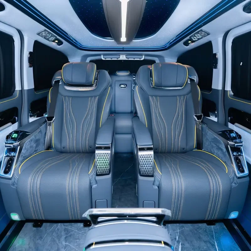 Фото Dingkong Vito W447, кожаный салон цвета слоновой кости, VIP-интерьер, большой экран для развлечений, капитанское сиденье, подсветка салона. |   Производитель на заказ №1