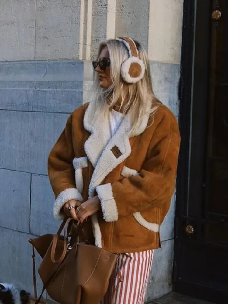 Женское пальто из овечьей шерсти с длинным рукавом и боковыми пуговицами