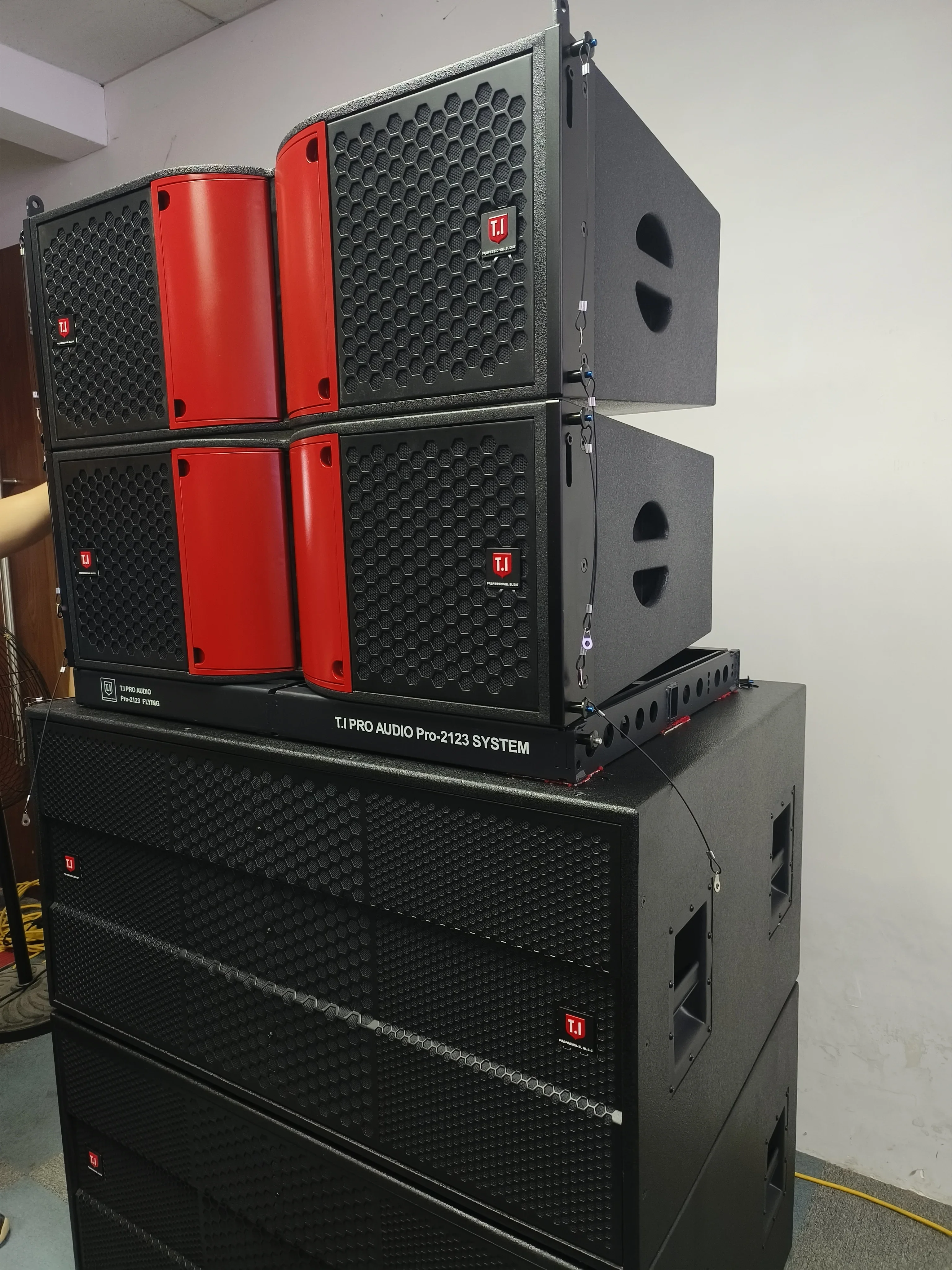 Аудиолинейный массив Pro-2123