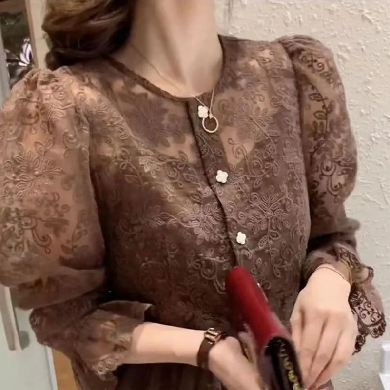 

Vintage Elegant Lace Patchwork Blouse 2023 Spring Summer Commute Casual Single-breasted Female Clothing Hollow Out O-Neck Shirt