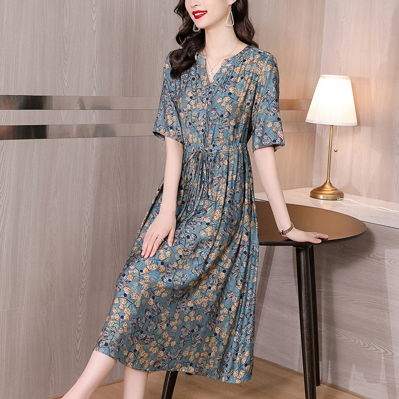 

2023 Summer New Flower Print Waist Wrapping Slim Dress Women's Loose Size Silk Satin Short Sleeve Long Dress Knee Length Gown