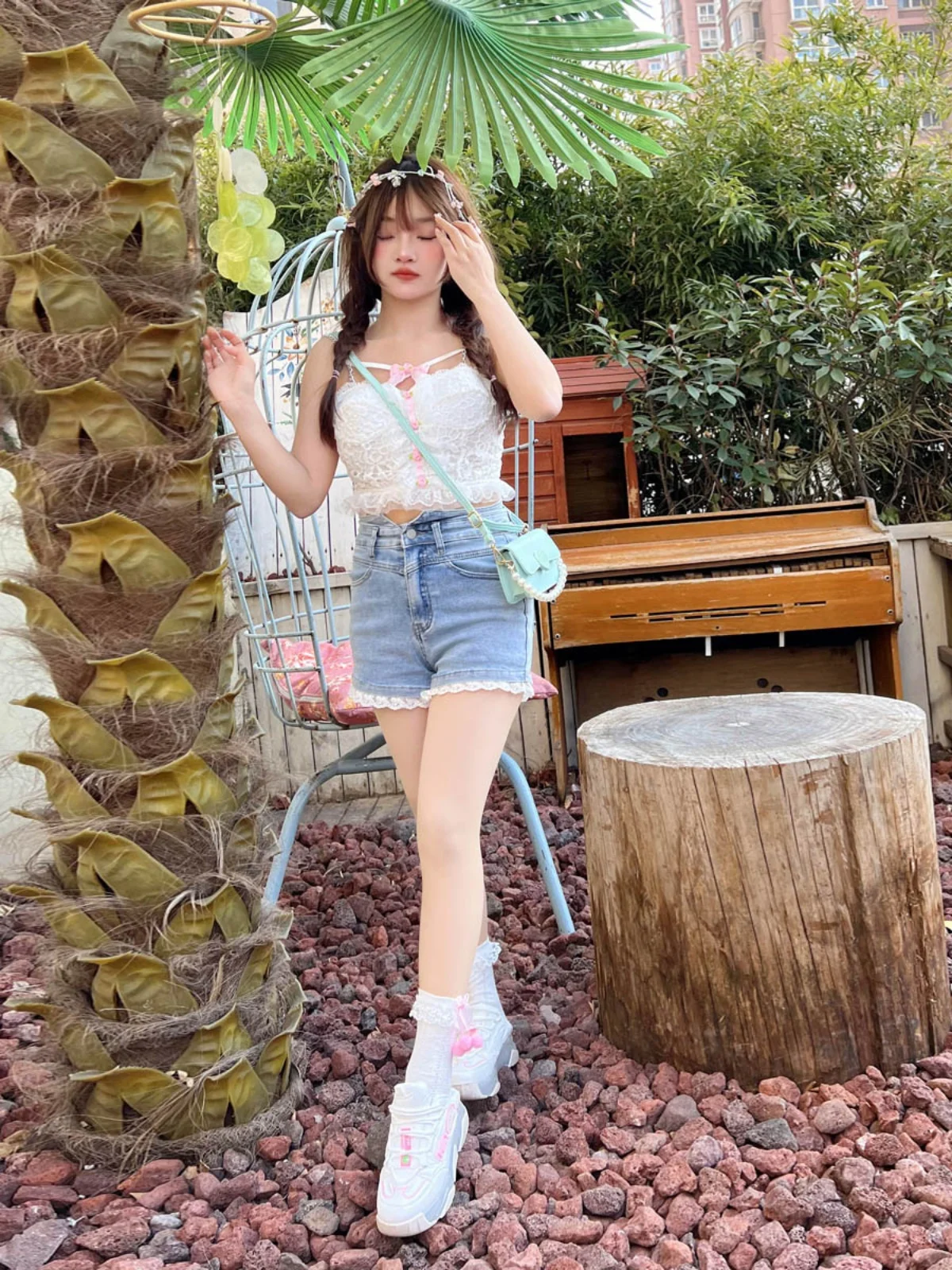 2023 Spring Summer New Sweet Cute Lolita Shorts Women Elegant Lace Edge Bow Girl Heart Elastic High Waist Denim Shorts Hot Pants