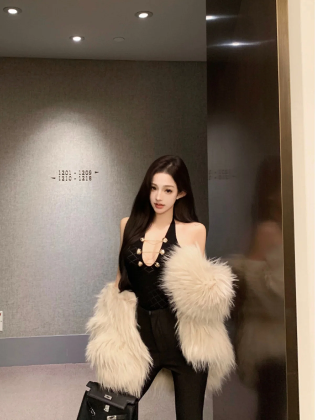 Осенне-зимний шик Gyaru сексуальный топ на бретельках с подвесным воротником