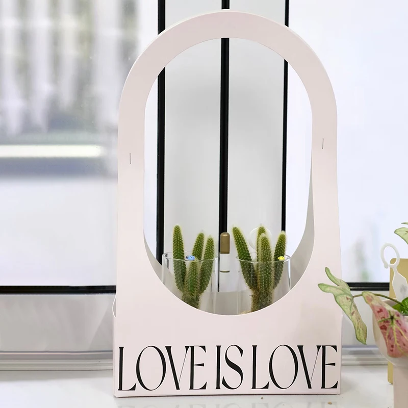 

Double Sided Water Proof Portable Flower Basket Bouquet Handle Carton Creative Bouquet Holiday Gift Wrapping Box