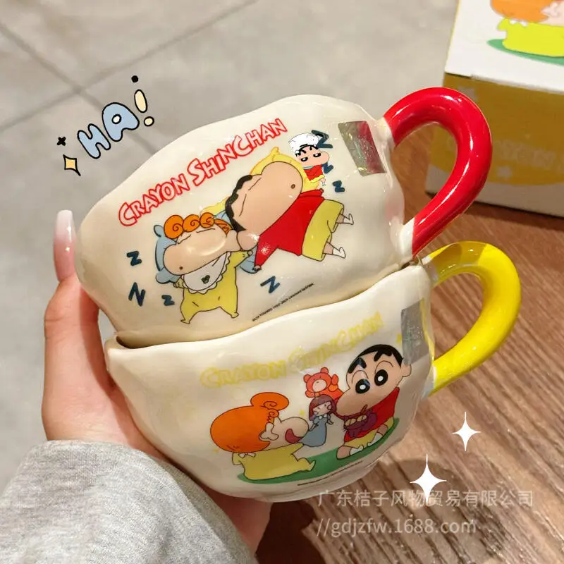 Фото Керамическая кружка Kawaii Crayon Shin Chan, милая мультяшная чашка для завтрака, домашняя/офисная кружка для воды, портативная кружка для кофе, для ежедневного использования №2
