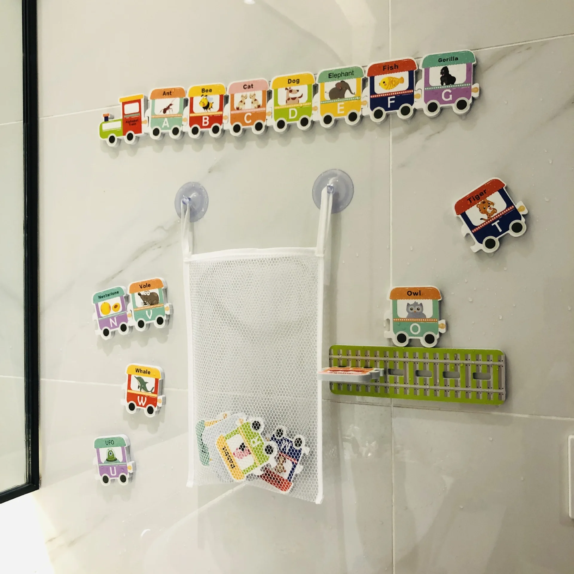 Рисунок 3 - Наклейка с животными для купания