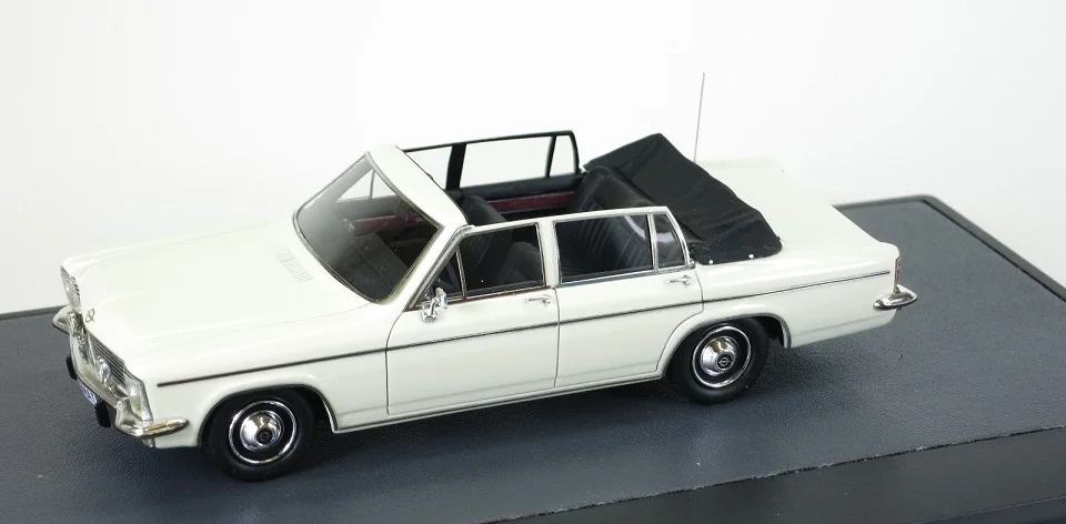 

Matrix 1 43 Opel Diplomat Fissore 5.4 1971 Car Model