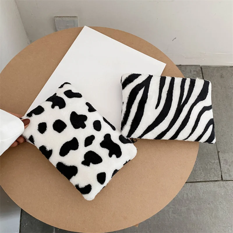 

Cow Zebra Pattern Plush Coin Purses Women Money Key Card Storage Bag Mini Square Soft Fur Wallets Female Phone Bags Pocket Pouch