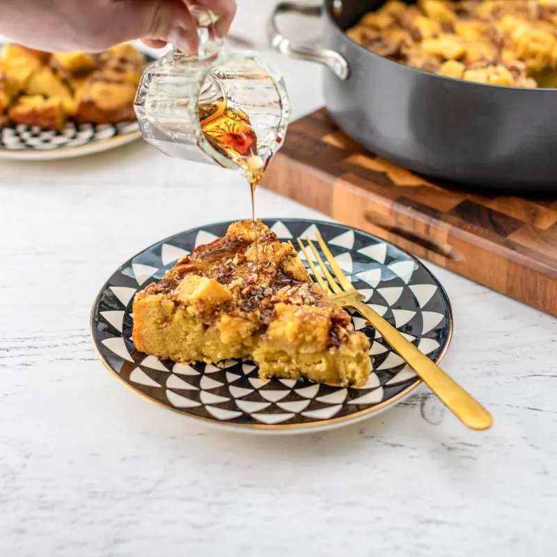 

2023 New Dinnerware Black & White Medallion Stoneware, 12 Piece Set Dinnerware Set Kitchen Accessories Dining Table Set Plates a