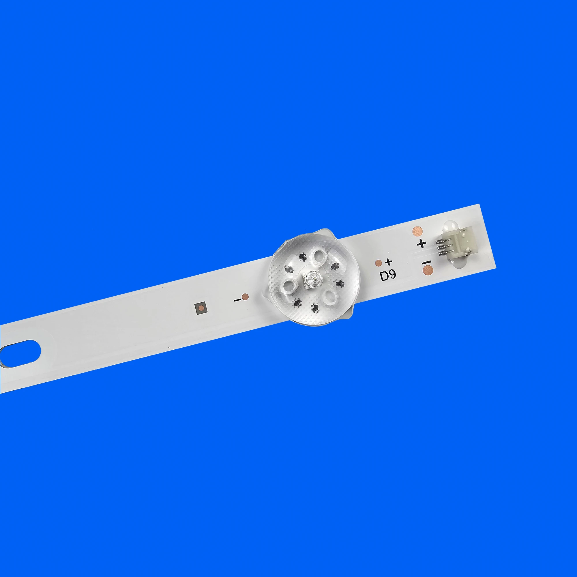 Фото Комплект светодиодных лент для подсветки (1/5/10 шт.) для телевизора Haier 65 Smart TV S3 06-1-65FZ-0D35-8X9-654X12MM-220713 №2