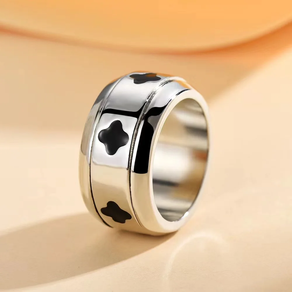 Модное кольцо с гелем клевера - мода для снятия стресса