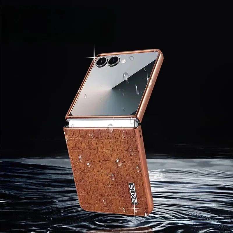Фото Чехол Skinlee для Samsung Galaxy Z Flip 8 5G с крокодиловым узором, ударопрочный мягкий чехол для Samsung Galaxy Z Flip 8 5G. №3