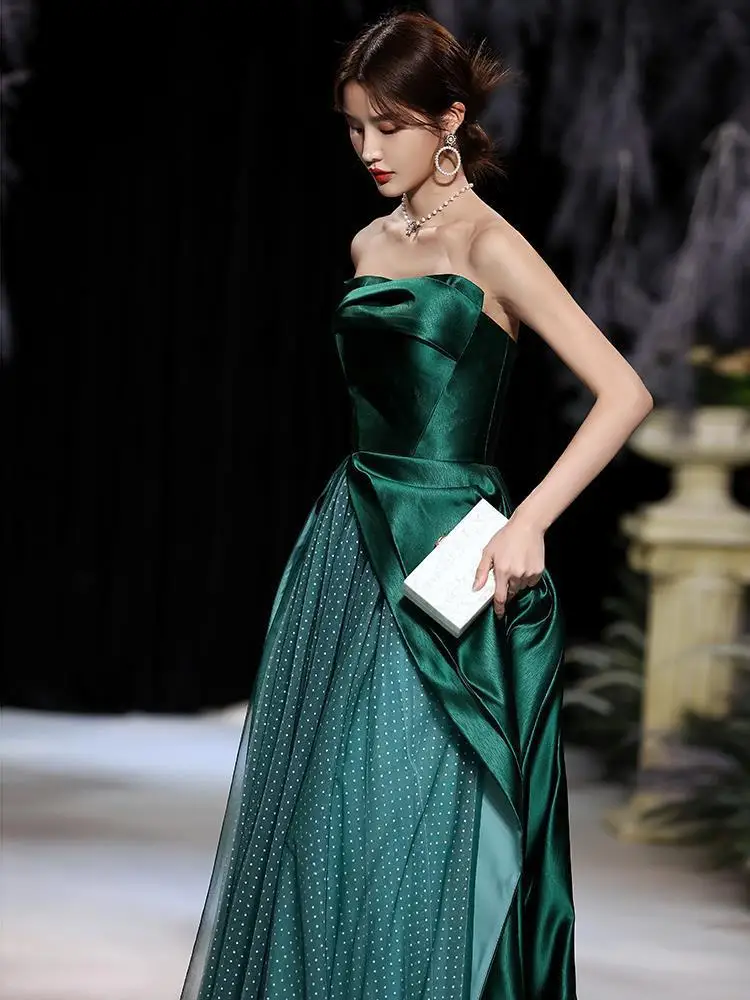 Рисунок 2 - Темно-зеленые вечерние платья jancдекабря