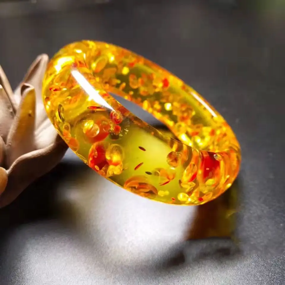 Женский браслет из натурального янтарного пчелиного воска