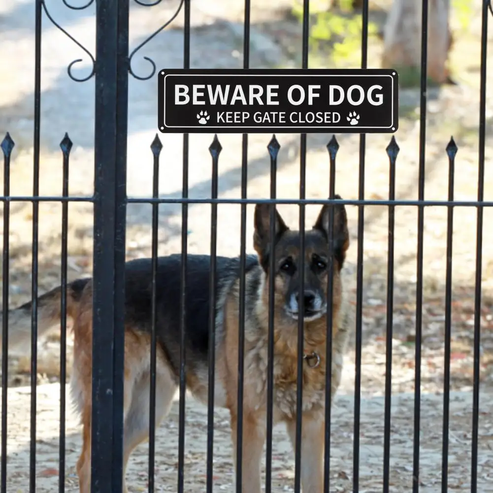 

Fade-resistant Dog Sign Durable Aluminum Beware of Dog Sign for Home Outdoor Paw Print Design Keep Gate Closed Warning Sign Dog