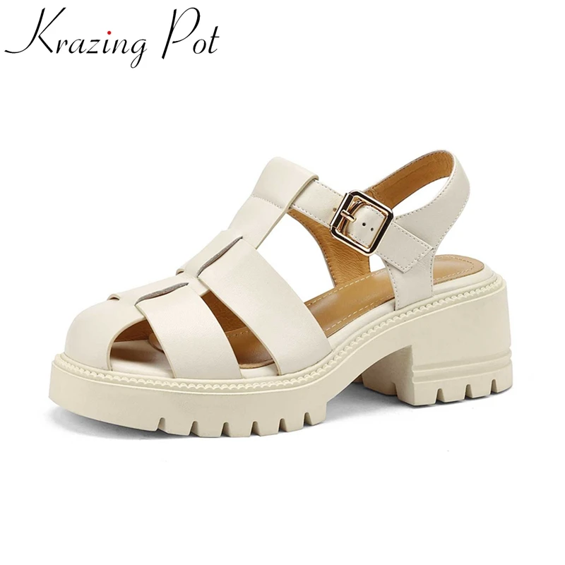 Женские босоножки из натуральной кожи с круглым носком на высоком каблуке |