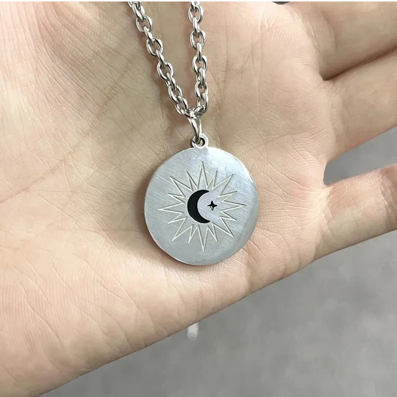 Кулон из титановой стали Звезда Луны
