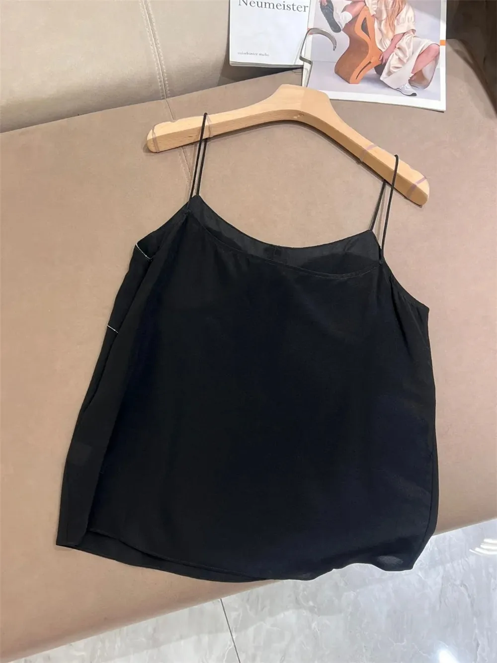 Женский жилет на бретельках Шелковый пуловер с цепочкой и бусинами нижнее белье