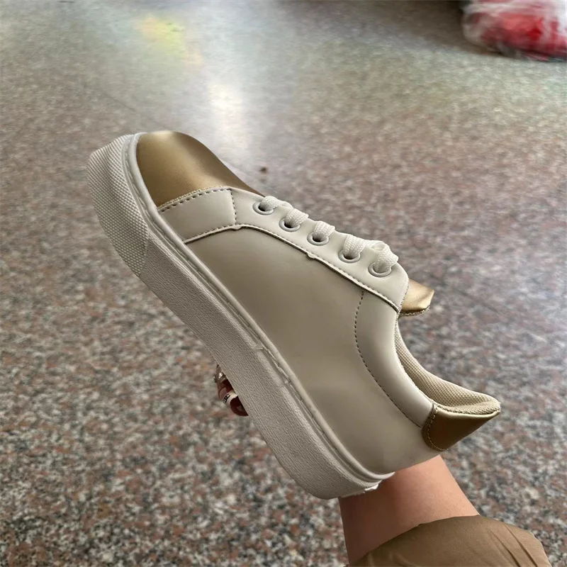White Thick-soled Sneakers 2023 New Lace-up Breathable Rivets Leather Vulcanized Shoes Casual All-match Tennis Running Sneakers