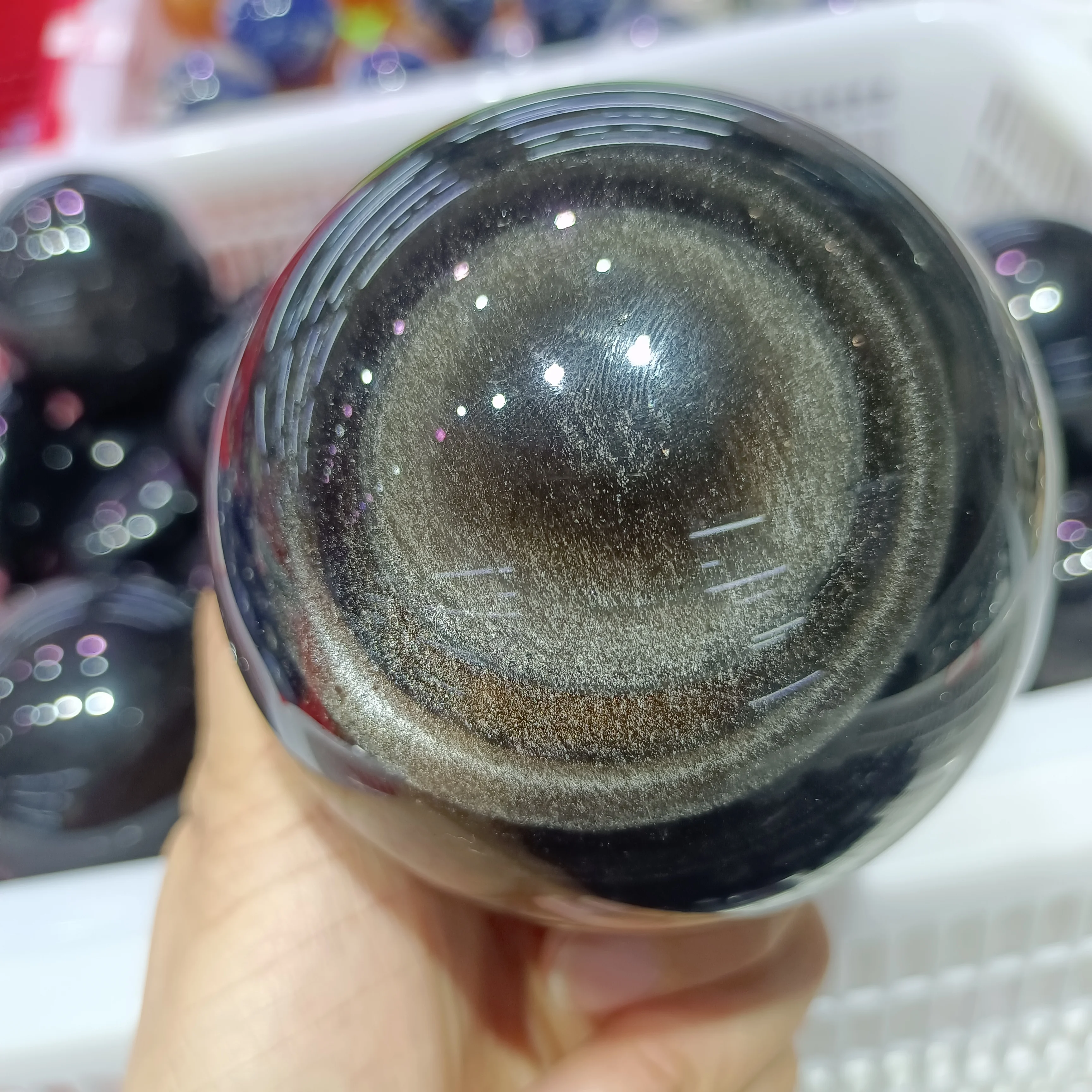 

Обработка природного серебряного блеска обсидиана Сферический хрустальный шар