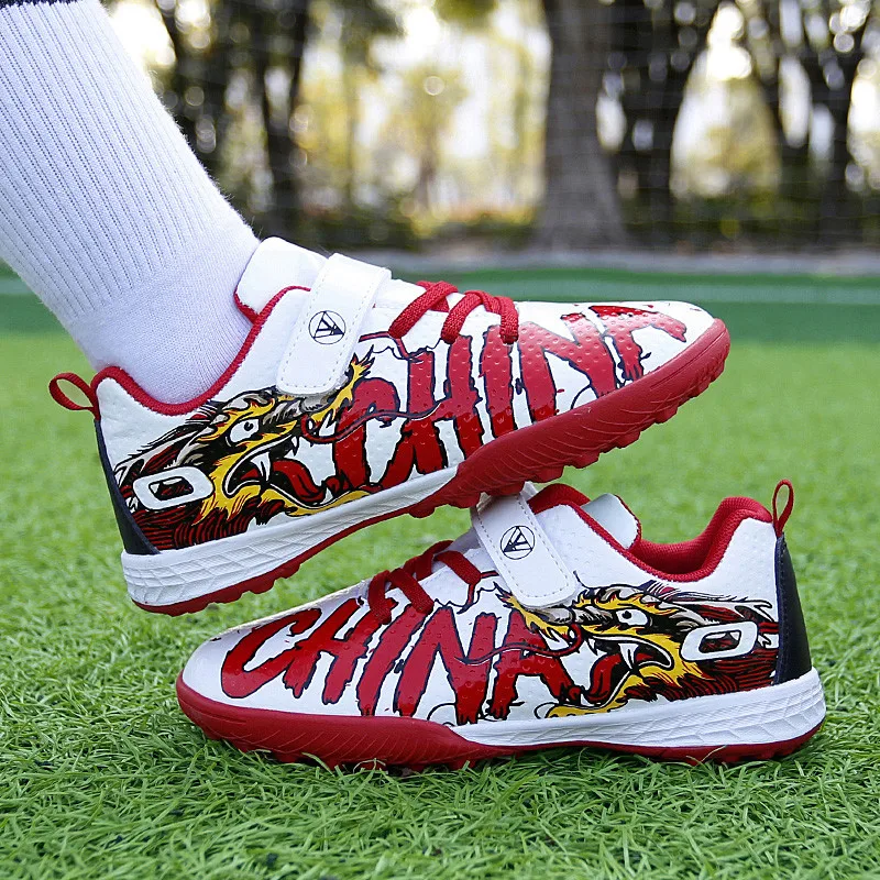 New Hot sale Indoor Soccer Shoes For Kids Children Soccer Cleats Boys Football Shoe Sneaker Light Kid Futsal Training Shoes 2023