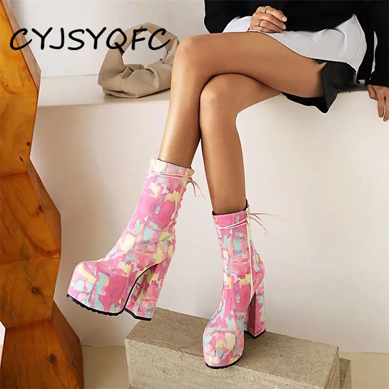 

Женские ботинки на платформе, со шнуровкой и молнией сбоку