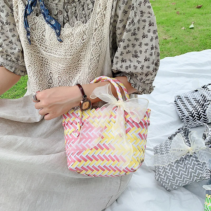 

Contrast Color Plastic Hand-woven handbags for women Plastic Braided Basket women handbag Woven hand beach bags woman bolsos new