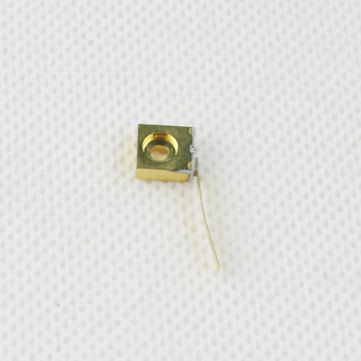 

C-mount посылка 0,5 w 1w 2W 3w 5w 808nm 810n инфракрасный лазерный диод LD w/ FAC