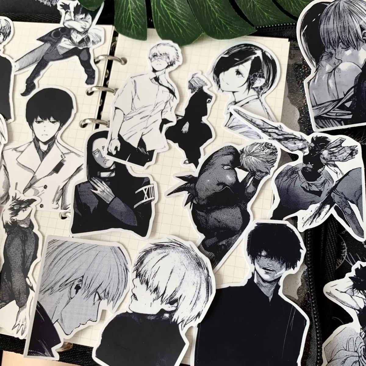 

Tokyo Ghoul Stickers HD Black and White Manga Kaneki Ken Bakuro Handbook Notebook Stationery Box Stickers Waterproof