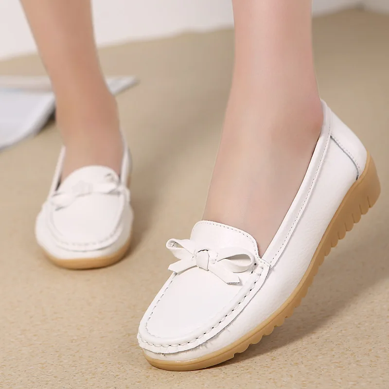 

2022 summer new casual beanie shoes cowhide women's single shoes middle-aged and elderly mother shoes wedge work shoes
