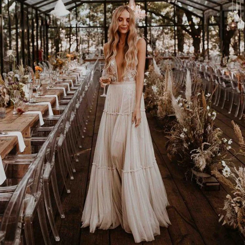 

Sexy Hollow Lace Wedding Dress V-Neck Backless A-Line Beach Weddings Gowns Long Bohemian Bridal Party Dresses