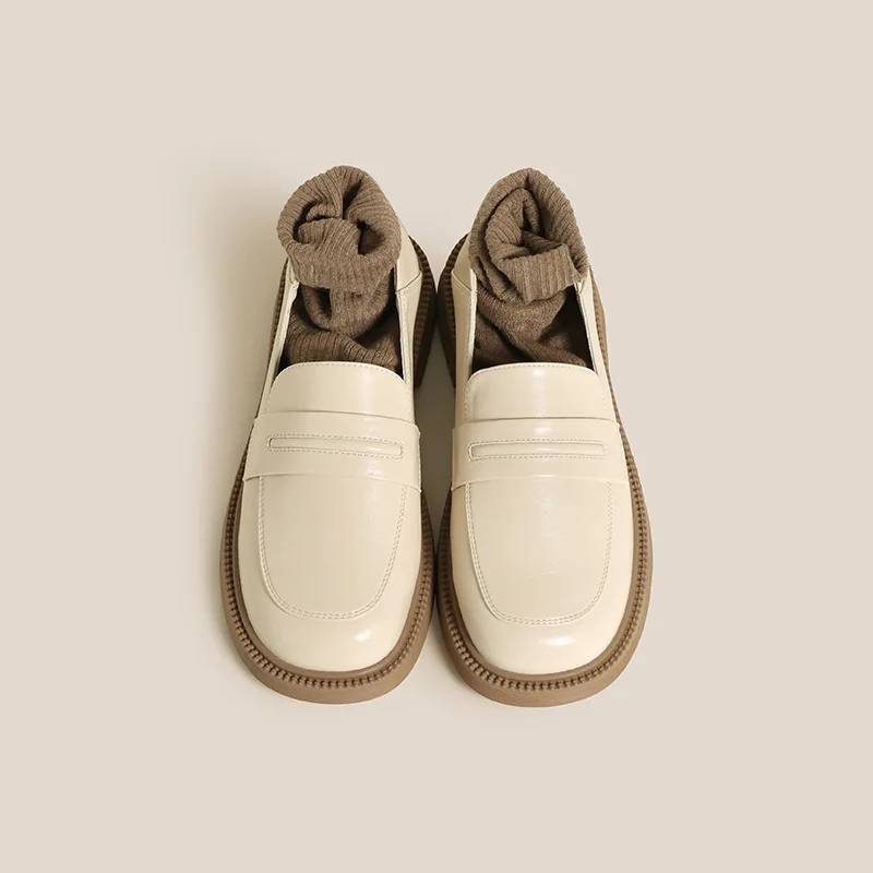 Comfortable Soft Leather Nurse Working Shoes Women Flats Slip on Loafers Breathable Female Office Single Shoes Women Sneakers