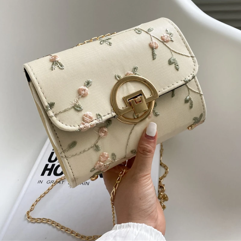 

2022 Summer Simple Small Bag Girls Chain Square Bags Korean Style Women Embroidered Shoulder Messenger Bag