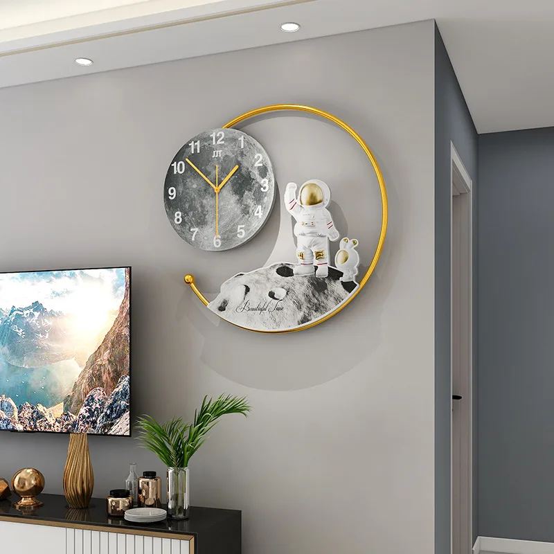 

Astronaut Landing on The Moon Wall Clock Modern Design Light Luxury Home Decoration Cartoon Children Room Decoration Wall Watch