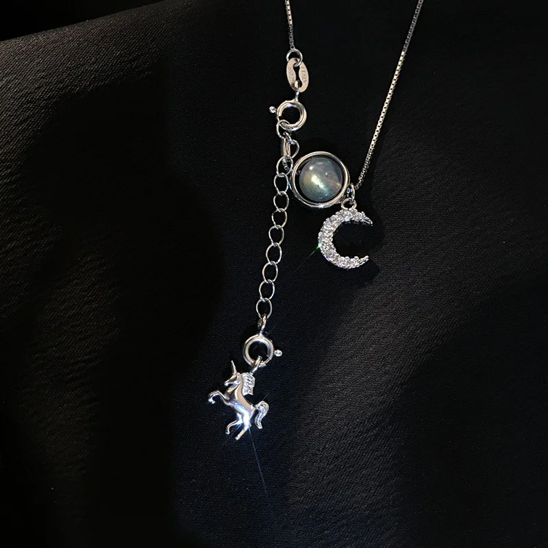 

Simple Sweet Moonstone Unicorn silvery Plated Necklace Moon Clavicle Chain Personality Temperament For Women Pendant