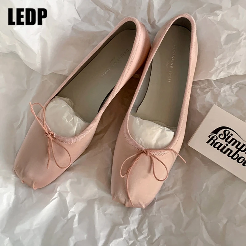 

Балетки женские с бантиком, квадратный носок, без застежки, лоферы, шелковые дизайнерские, без каблука, 2023