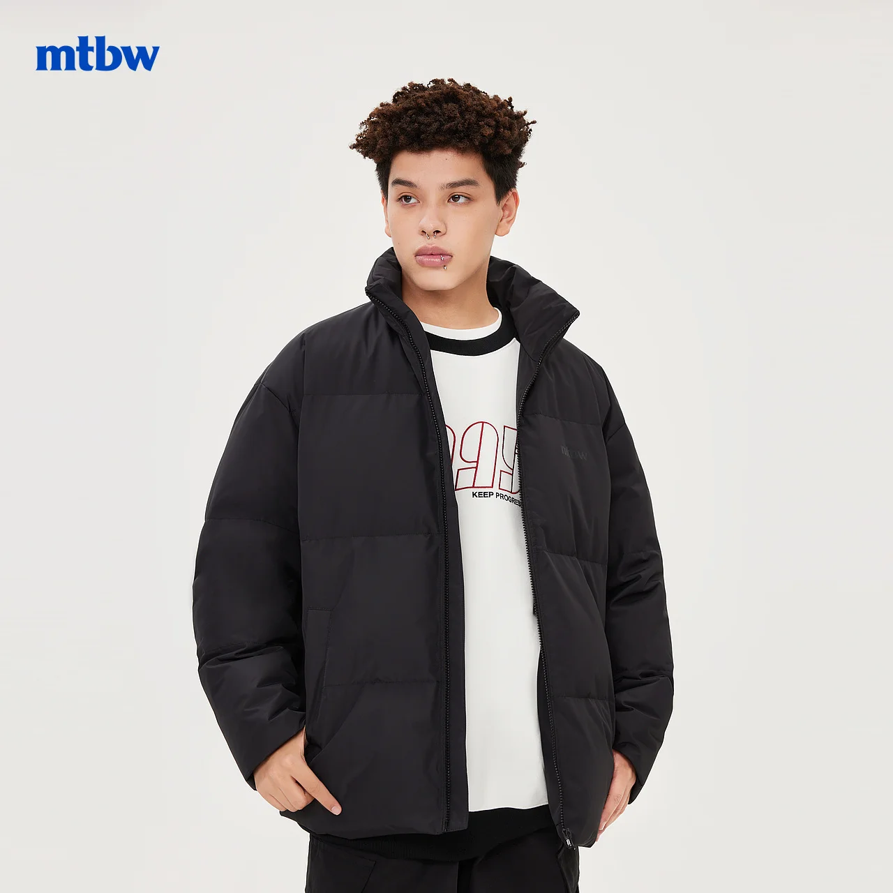 Рисунок 3 - Зимняя теплая куртка с воротником-стойкой