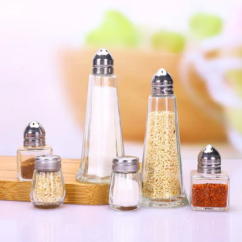 1PC Kitchen Outdoor Cooking Tool  Small Spice Salt and Peppe