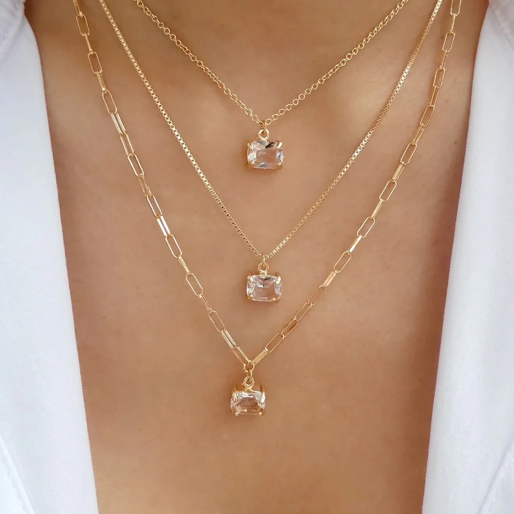 Ожерелье с квадратной подвеской в виде капли