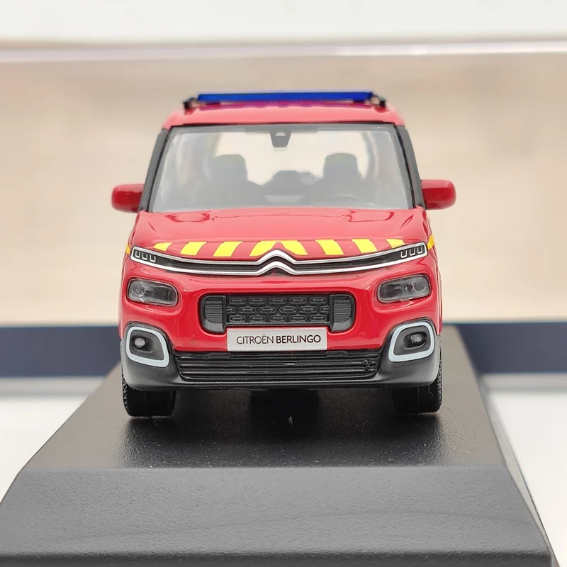 Фото Norev 1/43 2020 Citroen Berlingo пожарная машина, литые модели автомобилей, ограниченная серия №4
