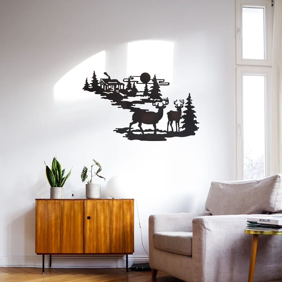 Увлекательное металлическое украшение на стену с изображением оленя и лесной