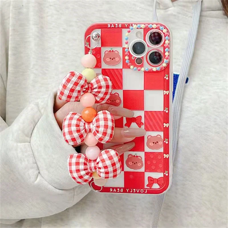 

For iphone 11 12 13 Pro Max XR X Xs Max Phone Case Creative Personality Cute Cartoon Bear Head Girl Checkerboard Bracelet Shell