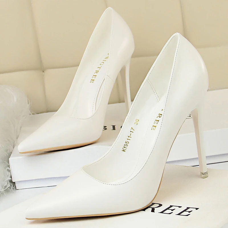 

Shoes White Woman Pumps Pu Leather Shoes Women High Heels Stiletto Classics Pumps Pointed Toe Wedding Shoes Plus Size 43