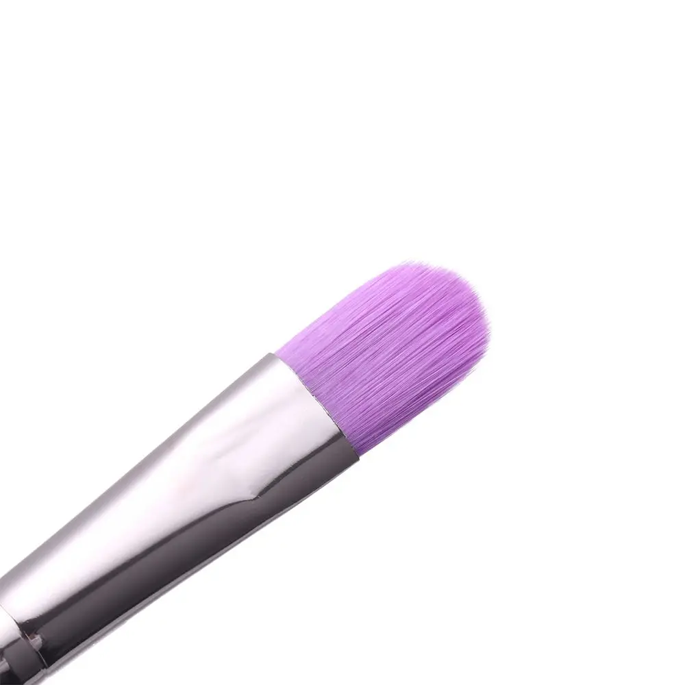 фиолетовая косметика. фиолетовые кисточки для косметики. фиолетовые кисти. фиолетовые кисточки для косметики. фиолетовая кисточка.