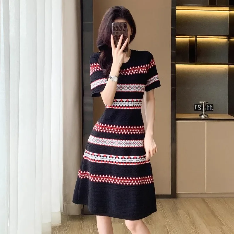 

Платье женское трикотажное в полоску, элегантный пуловер с круглым вырезом и коротким рукавом, модный свитер, вязаные платья, на лето