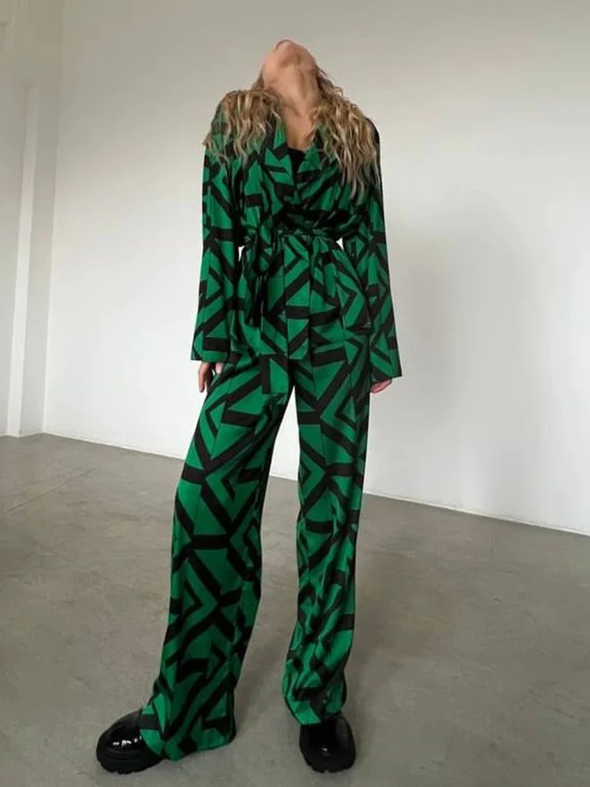 Рисунок 3 - Женский пижамный комплект Marthaqiqi с принтом