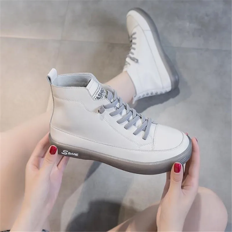 

Женские спортивные ботинки из натуральной кожи, на шнуровке, с мягкой подошвой