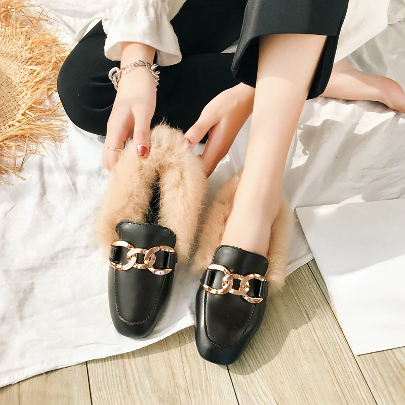 Лоферы женские без шнуровки мокасины из искусственного меха с металлической