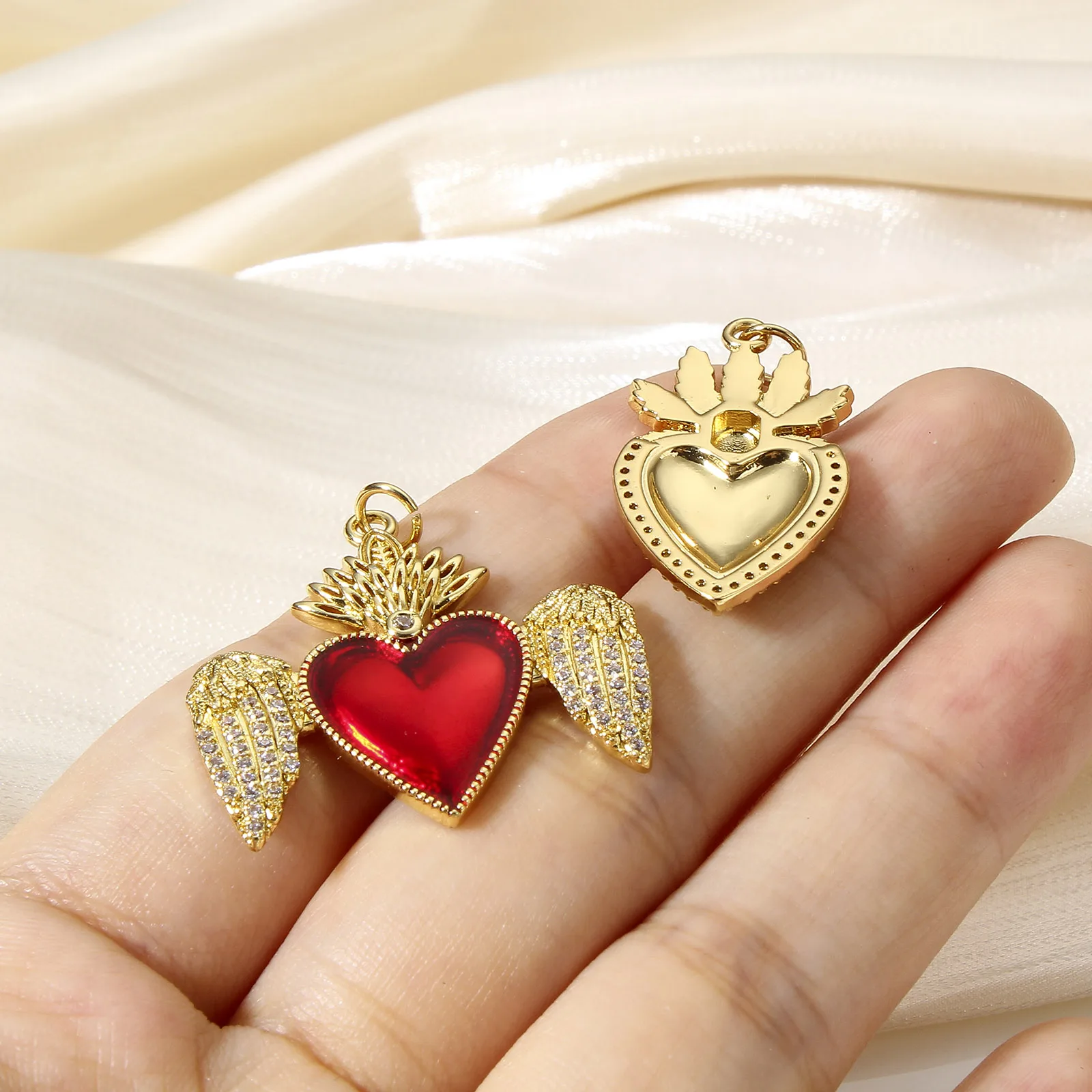 Красные религиозные подвески серии Любовь